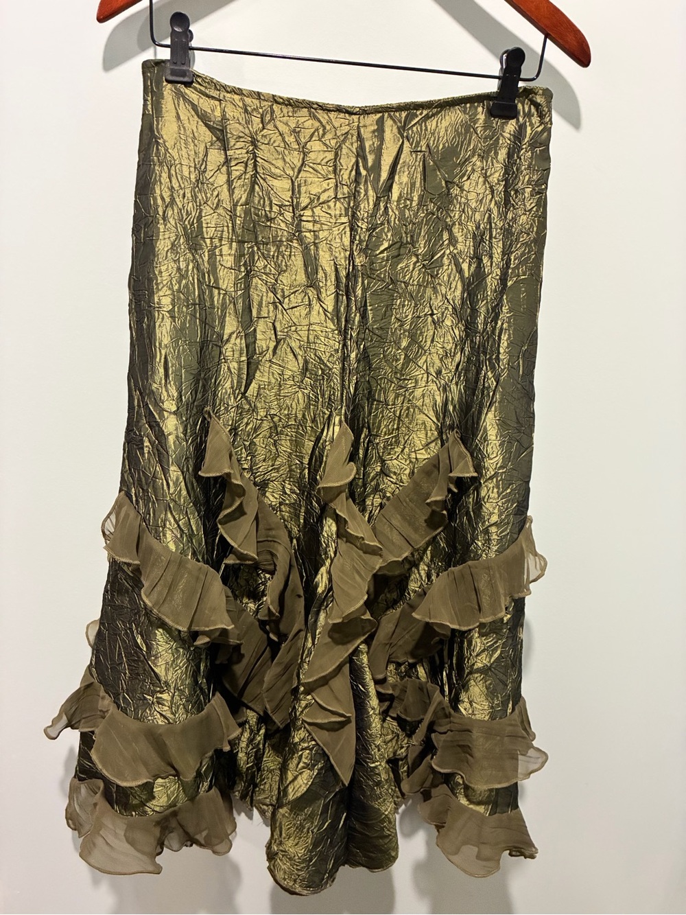 Cartise Olive Green Ruffled Crinkled Maxi Skirt Size 8.